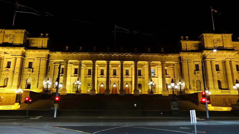 Melbourne Parliament House at night - click to see an enlarged version of this image